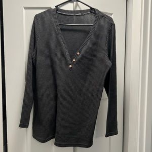 Love sleeve grey top